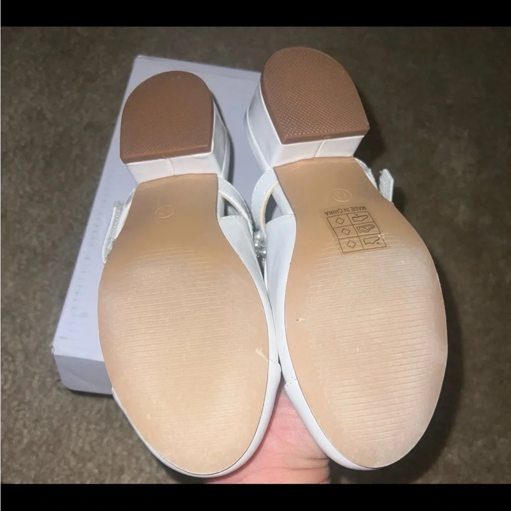 Dream Pairs White Kids Dress Shoes with Rhinestone Strap